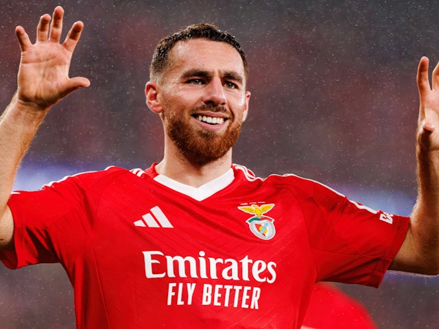 Orkun Kokcu celebrates scoring for Benfica on October 2, 2024