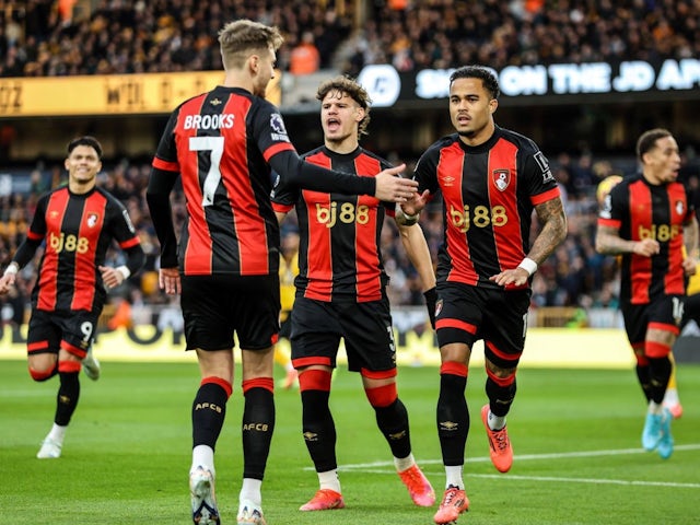 Justin Kluivert of Bournemouth celebrates scoring against Wolverhampton Wanderers, on November 30, 2024