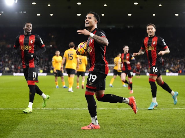 Justin Kluivert of Bournemouth scores his third goal against Wolverhampton Wanderers, on November 30, 2024