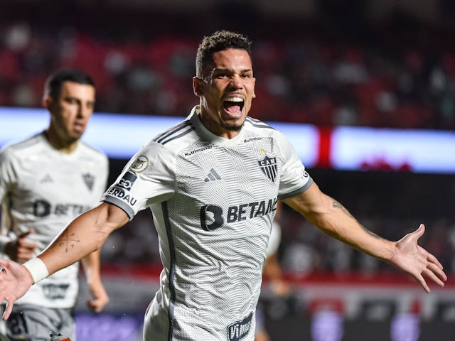  Paulinho of Atletico Mineiro celebrates a goal on November 23, 2024