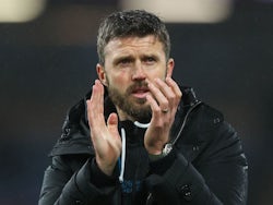 Manager of Middlesbrough Michael Carrick applauds fans at the end of his side's match Burnley against Burnley, on December 6, 2024