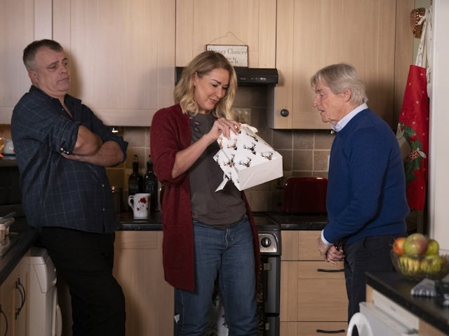 Steve, Cassie and Ken on Coronation Street on December 27, 2024