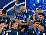  Salomon Rondon celebrates a victory with his Pachuca teammates on December 11, 2024