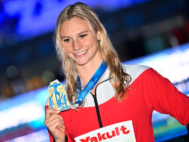 Summer shines bright: Canadian teen smashes second swimming world record