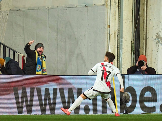 Unai Lopez celebrates after scoring for Rayo Vallecano on December 14, 2024