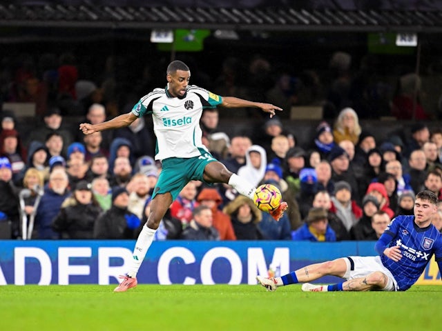 Alexander Isak of Newcastle United during his side's Premier League match against Ipswich Town, on December 21, 2024