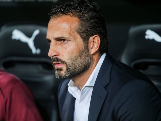 Manager of Valencia Ruben Baraja during his side's match against Las Palmas, on October 21, 2024