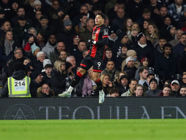 Evanilson of Bournemouth celebrates scoring against Fulham, on December 29, 2024