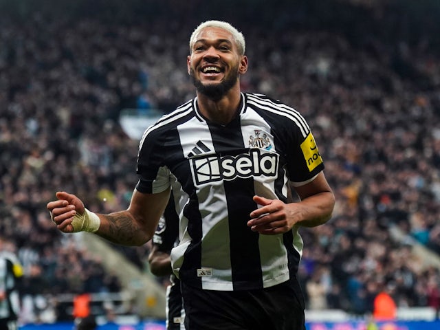 Newcastle United's Joelinton celebrates on December 26, 2024