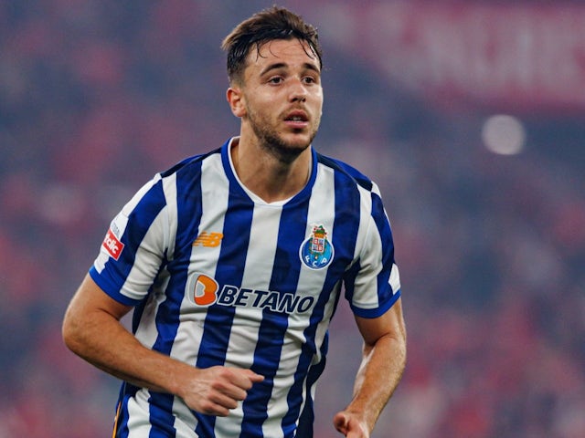 Nico Gonzalez of Porto during his side's game against Benfica, on November 10, 2024