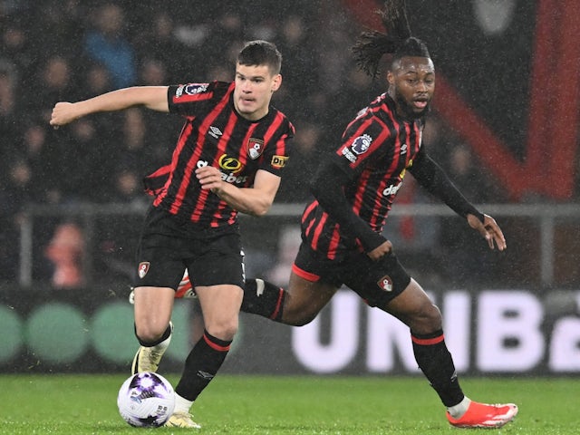 Man United vs. Liverpool: Amorim, Slot 'battling' for Bournemouth star