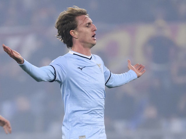 Man City pushing to sign Italian midfielder with 'shock €40m offer'