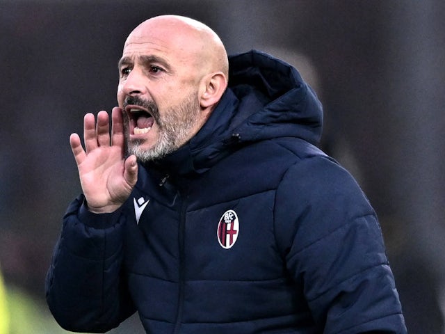 Bologna coach Vincenzo Italiano on December 15, 2025