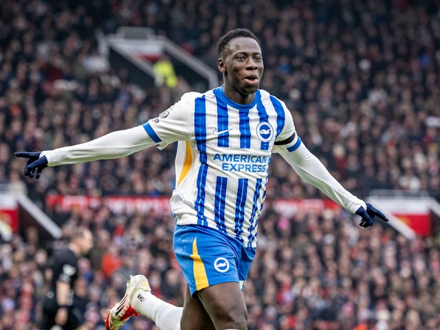 Yankuba Minteh celebrates scoring for Brighton & Hove Albion against Manchester United on January 19, 2025