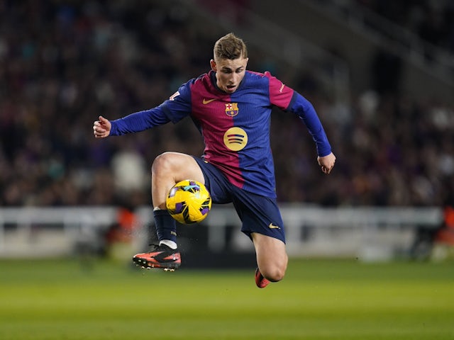 Barcelona's Fermin Lopez makes it 4-0 against Valencia on January 26, 2025