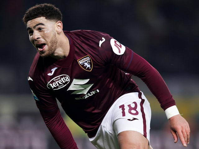 Che Adams celebrates scoring for Torino on January 24, 2025