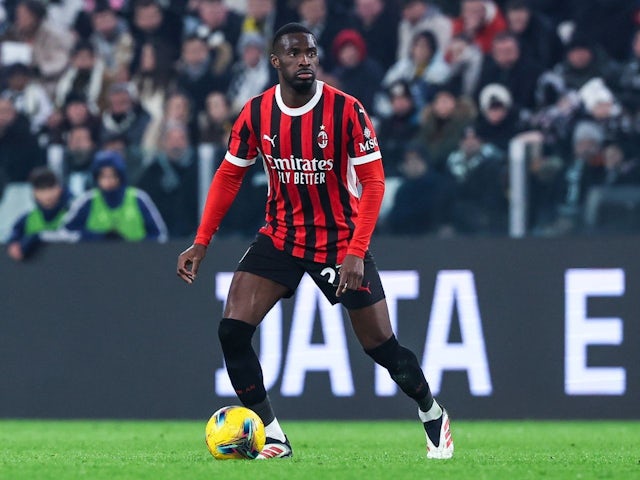 Fikayo Tomori of AC Milan during his side's match against Juventus, on January 18, 2025