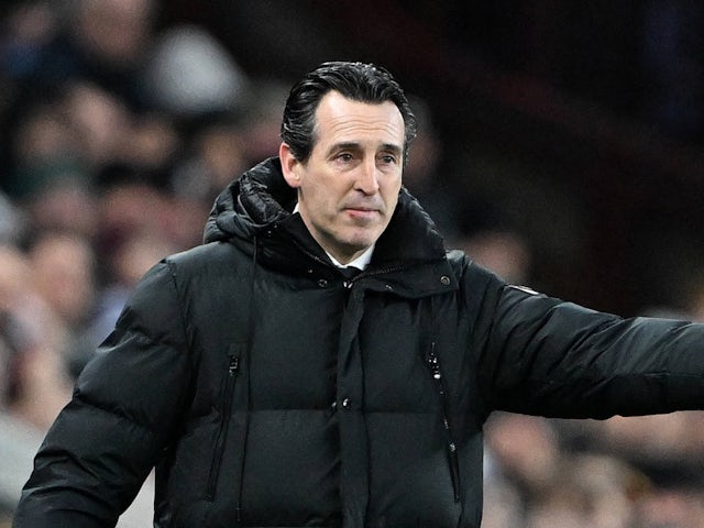 Unai Emery during his side's clash against Celtic on January 29, 2025