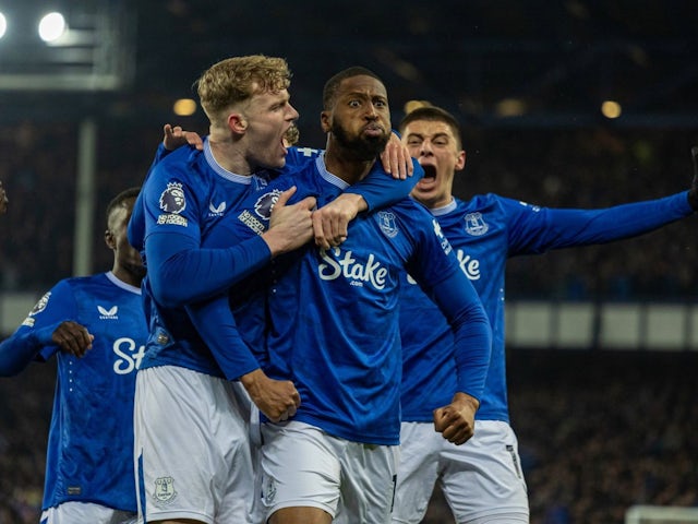 Triumphant Tarkowski: Everton score last-gasp equaliser in final Goodison Park derby