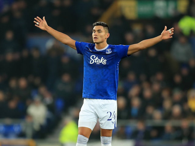 Could Alcaraz make his full debut in the derby? Everton predicted XI vs. Liverpool