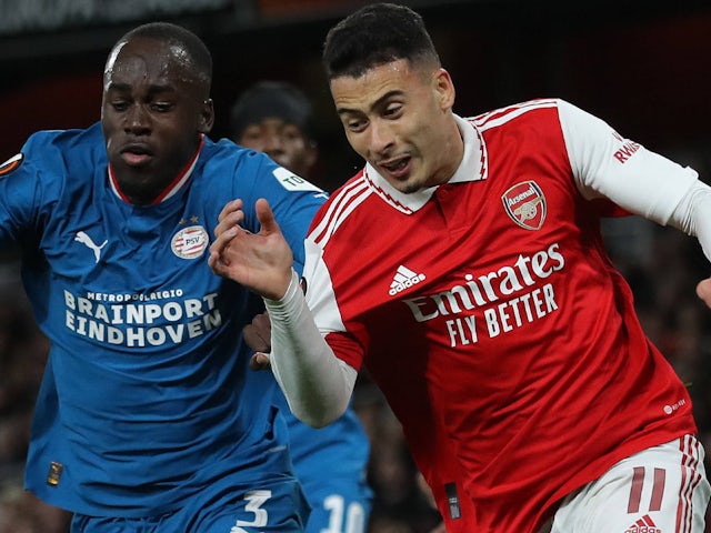 Arsenal's Gabriel Martinelli and PSV Eindhoven's Jordan Teze pictured on October 20, 2022