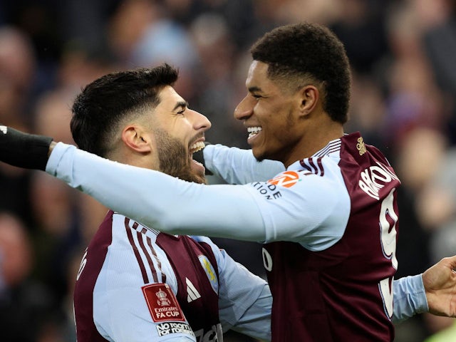 Marcus Rashford from Aston Villa celebrates on February 28, 2025 with Marco Asensio