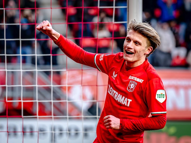 Sem Steijn celebrates scoring for FC Twente on February 16, 2025