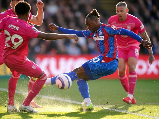 Crystal Palace's Eberechi Eze attempts a shot at goal on March 8, 2025