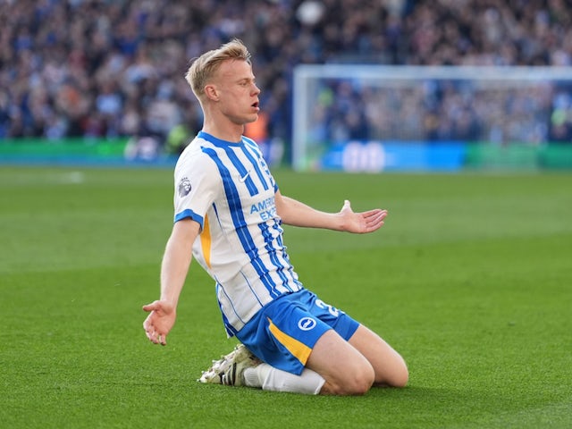 Jan Paul van Hecke of Brighton & Hove Albion on March 8, 2025