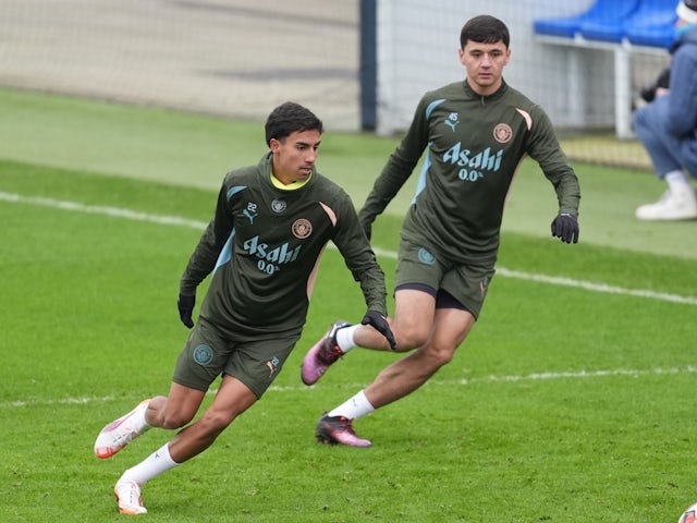 Manchester City's Vitor Reis and Abdukodir Khusanov in training on January 21, 2025